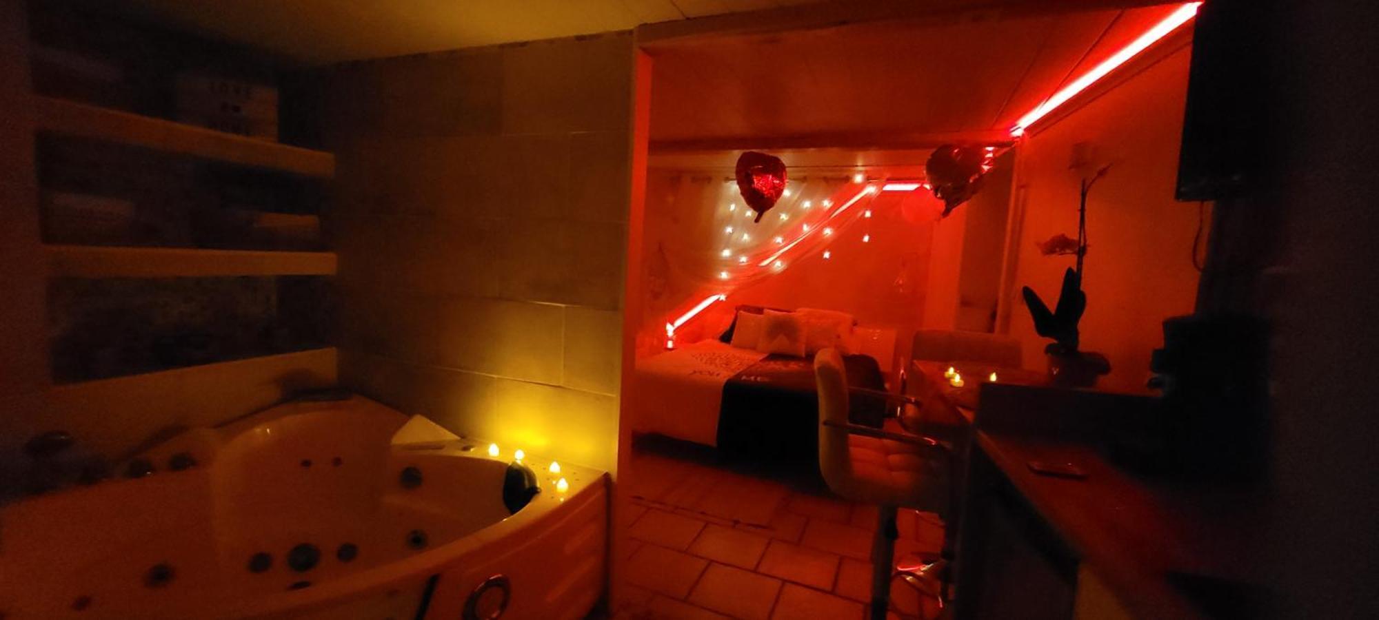 Aurec-Sur-LoireAu Fil De L' Eauアパートメント エクステリア 写真